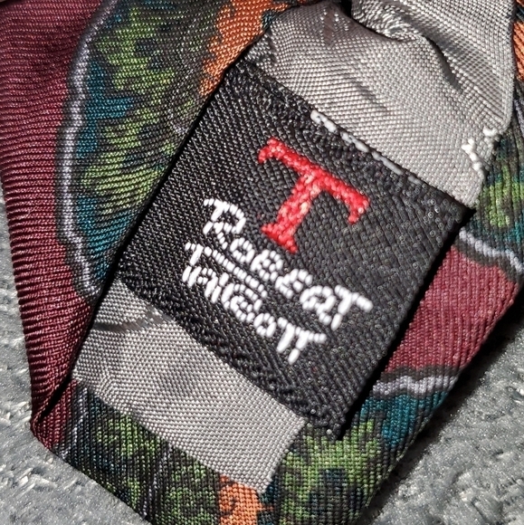 Red TIE WITH GREEN & GOLD PAISLEY PATTERN NEW - Picture 5 of 6